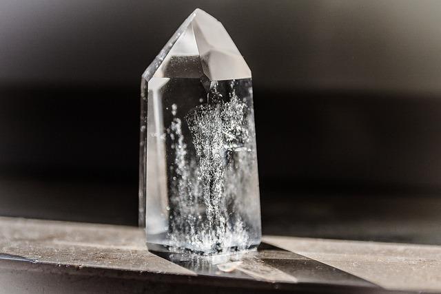 4. The Healing Properties of Salt: How Salt Water⁢ Rinses Promote Dental Wellness
